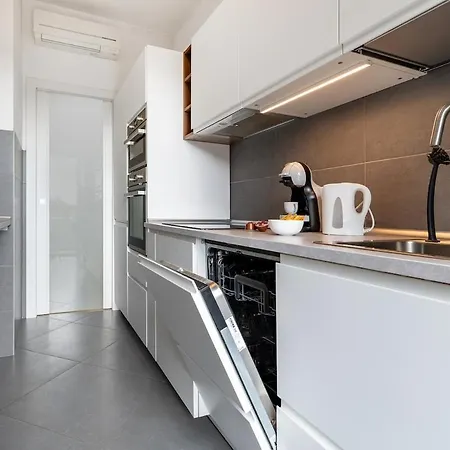 Apartamento S&m Apartments- Urban Stripes 2 Bedrooms Near Underground M2 And Navigli *