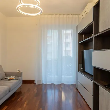 Gambara M1 - 15 Min To Duomo, Balcony, Ac&wifi شقة ميلان