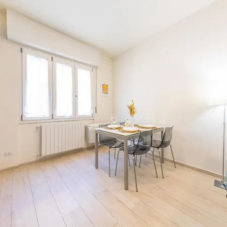 Elegant 1bdr In The Center, 5 Min From The Duomo Appartamento *