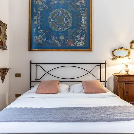 Duomo 10 Min - Elegant Flat In The Centre Apartment
