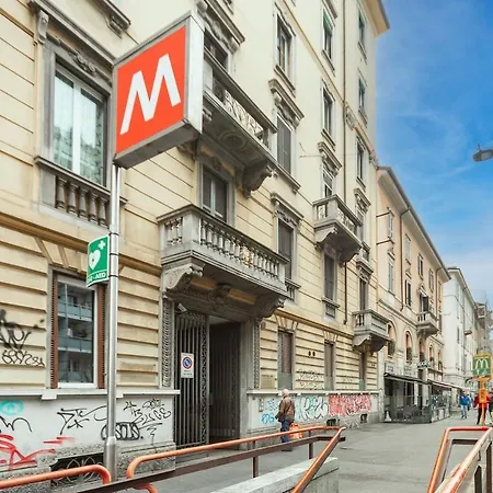 Luxury Quiet Above Subway Апартаменты Милан
