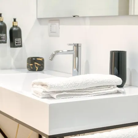 Appartamento Corso Vittorio Emanuele Grandsuite - Position In Next To Duomo *