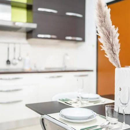 Apartament Certosa Charm - Private Parking By Innstay *
