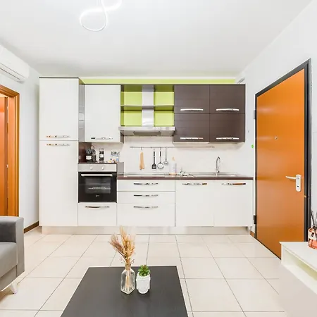 Apartament Certosa Charm - Private Parking By Innstay