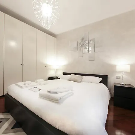 Hemeras Boutique Homes - Super Central Design *