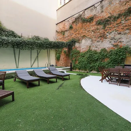 Prestige Boutique Homes - Exlcusive Garden & Pool Apartamento