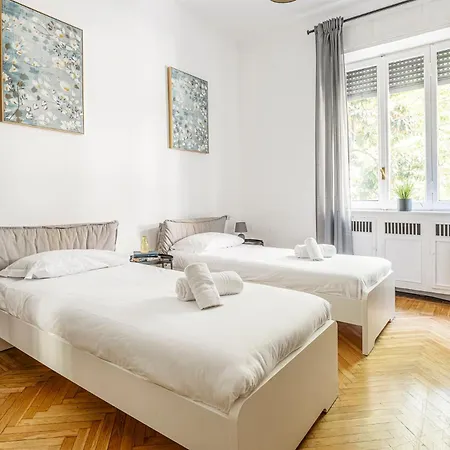Luxury 4 Bedrooms Close To Duomo Apartamento *