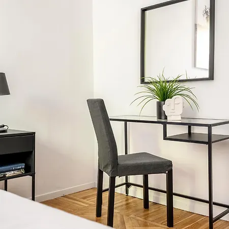 Luxury 4 Bedrooms Close To Duomo *