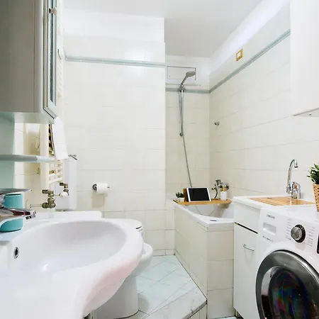 10 Min H Besta - Grande Con 3 Letti E 2 Bagni * Milano