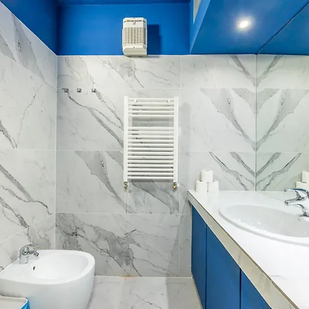 Spacious 3 Bedroom 2 Bathroom Near Metro Crocetta Center 公寓 *