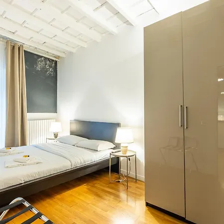 公寓 Spacious 3 Bedroom 2 Bathroom Near Metro Crocetta Center