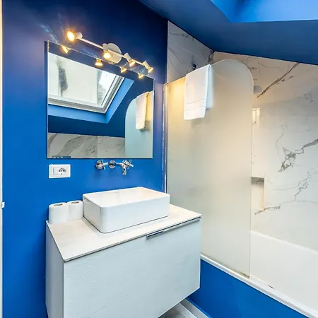 Spacious 3 Bedroom 2 Bathroom Near Metro Crocetta Center Apartament