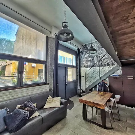 شقة Loft Centro, 10 Min From Duomo *