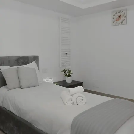Self Check-in - 2 Bedrooms - Metro - 1000 Mbps Apartamento