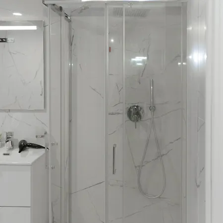 Apartamento Self Check-in - 2 Bedrooms - Metro - 1000 Mbps Milão