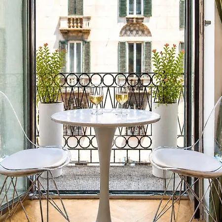 Konukevi B And G San Babila- Luxury In The Heart Of - Design District Milano