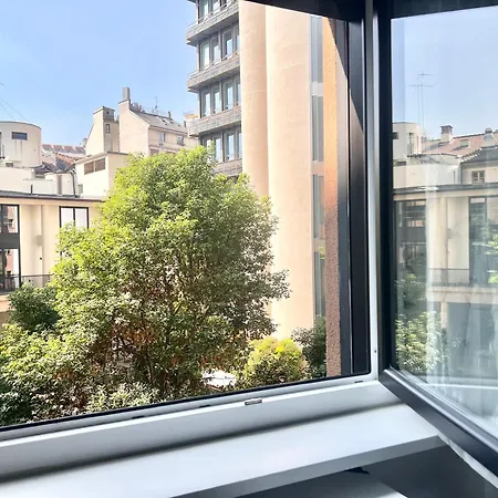 5 Min Walk To Duomo Petite Loft! Daire Milano