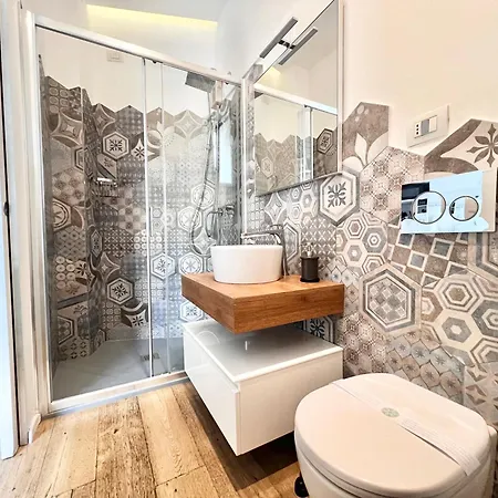 5 Min Walk To Duomo Petite Loft! * Milano