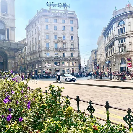 5 Min Walk To Duomo Petite Loft! * Milano