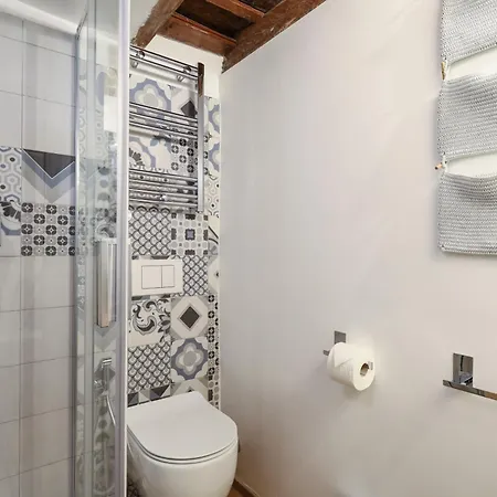 Casera Loft, Historic Courtyard In Navigli Apartment