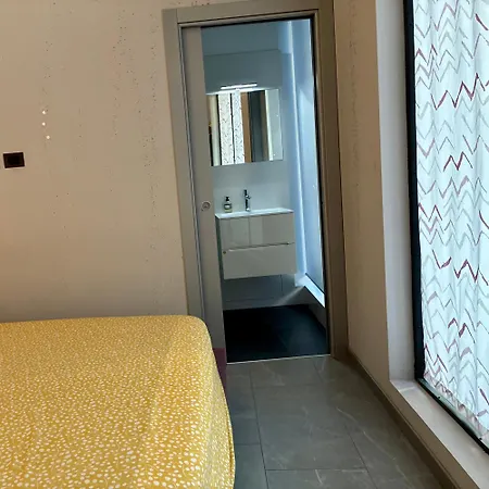 Bellissima Con Bagno Privato Citylife - Sempione Alloggio in famiglia