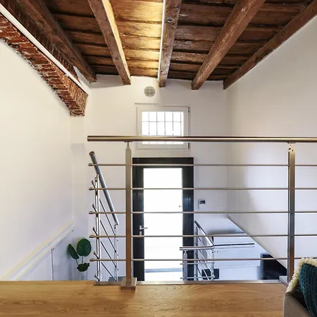 Casera Loft, Historic Courtyard In Navigli Apartment *