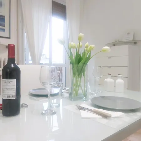 Floor Retreat Private Balconies Cityskyline Milan
