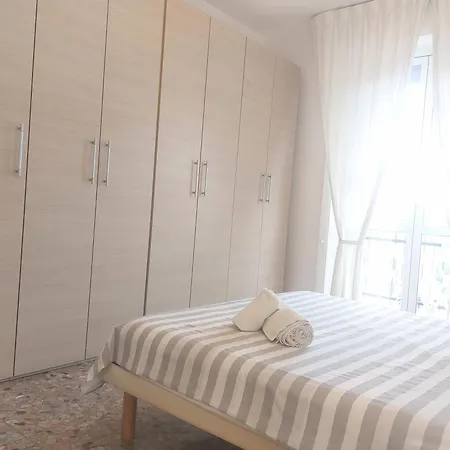 Apartment Floor Retreat Private Balconies Cityskyline Milan