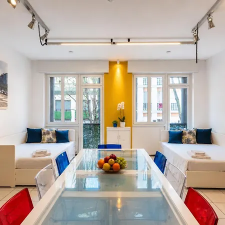 Ferienhaus Stylish 8-bed Near Duomo Ideal For Groups Families With Terrace Garden Parking