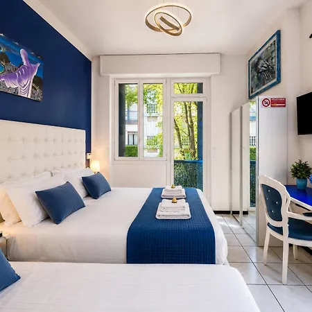 Stylish 8-bed Near Duomo Ideal For Groups Families With Terrace Garden Parking Ferienhaus
