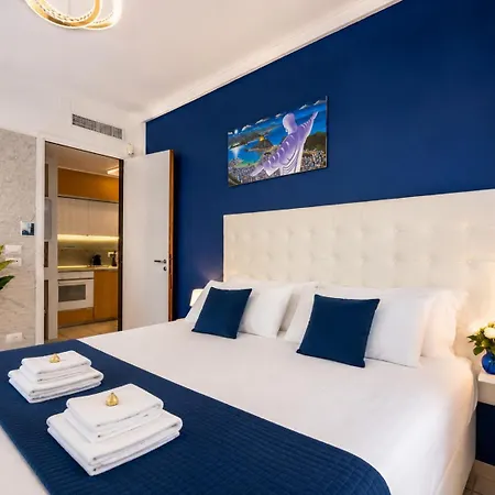 Stylish 8-bed Near Duomo Ideal For Groups Families With Terrace Garden Parking Ferienhaus *