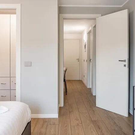 Sempione's Nest - In The Center, Close To Metro Apartament *