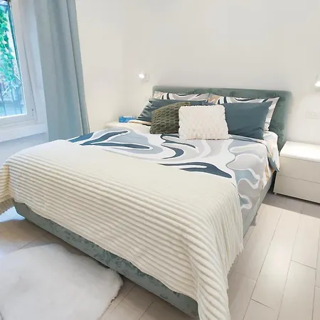 Isola Metro 20m Modern Balcony Arthome *