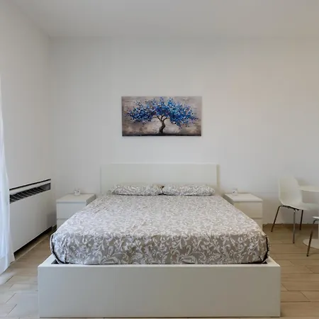 Check-inganni, Sopra La Metropolitana Fianco Cdi Apartamento