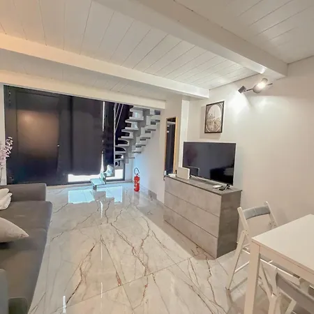 Loft4 Porta Venezia- Centro M1 شقة ميلان