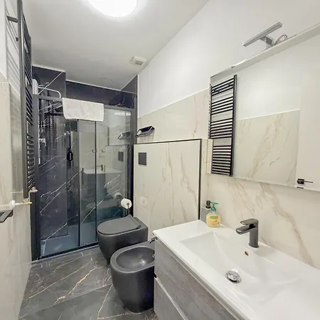 Loft4 Porta Venezia- Centro M1 Daire *
