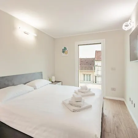 Sempione's Nest - In The Center, Close To Metro Apartament