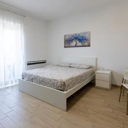 Apartamento Check-inganni, Sopra La Metropolitana Fianco Cdi