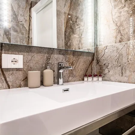 Corso Buenos Aires Apartment