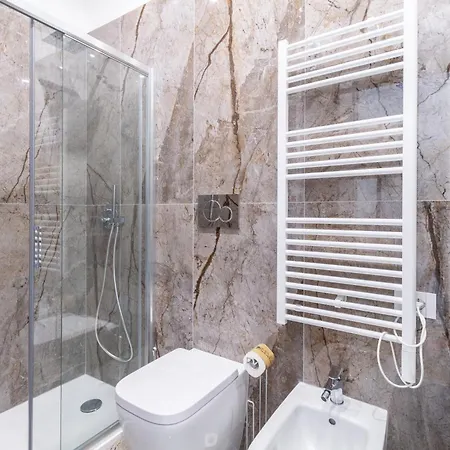 Central-station Apartment *