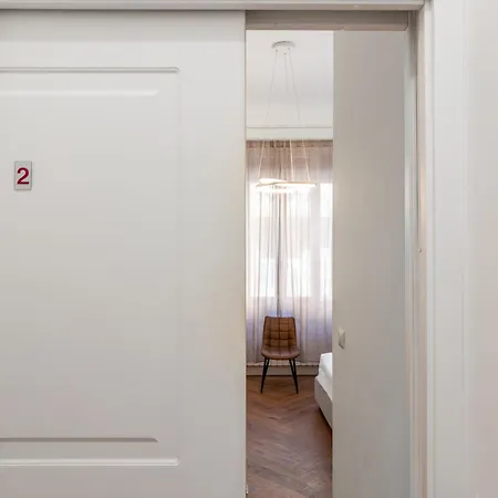 Scarlatti's Nest - Ideal For Travelers شقة ميلان