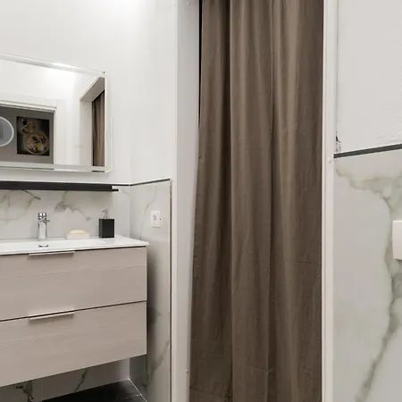 Guesthost - Design Loft In Porta Vittoria Apartamento Milão