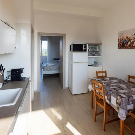Check-inganni, Sopra La Metropolitana Fianco Cdi Apartamento *
