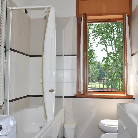 아파트 Modern With Jacuzzi, Terrace And Private Garage