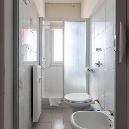 Check-inganni, Sopra La Metropolitana Fianco Cdi Apartamento *