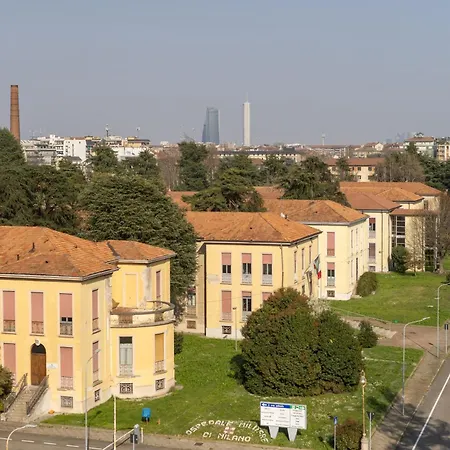 Check-inganni, Sopra La Metropolitana Fianco Cdi Apartamento
