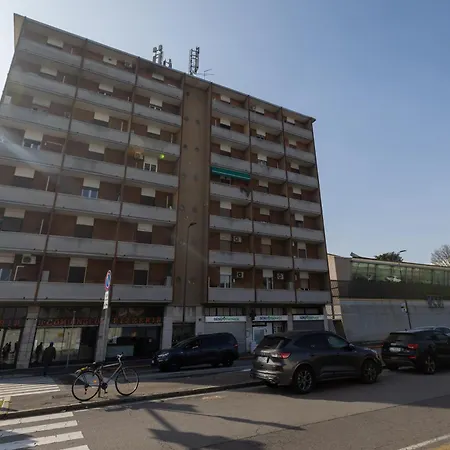 Check-inganni, Sopra La Metropolitana Fianco Cdi Milán