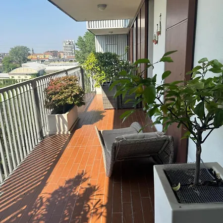 Appartamento Sky Garden -terrazza E Private Garage -mm3 Brenta F Prada Porta Romana Milano