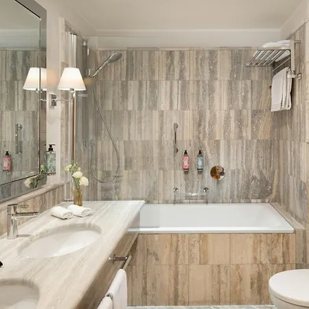 Hotel Rosa Grand - Starhotels Collezione 4*