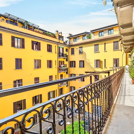 Mondrian's Flat In - Cadore V Giornate - Metro M4 Dateo Apartament